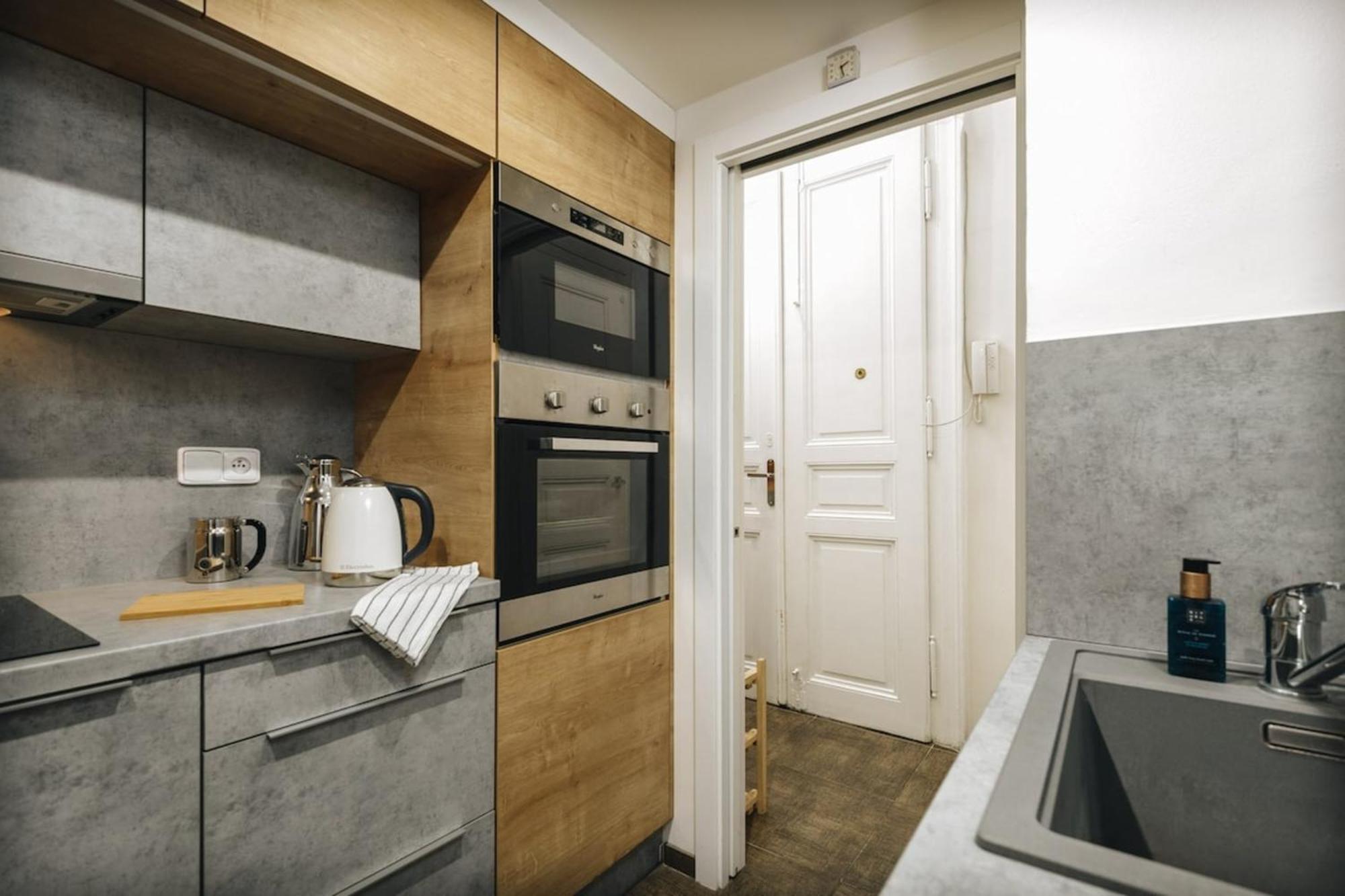 Cozy & Comfortable Apt Walking Anywhere You Want Sen Praha Eksteriør bilde