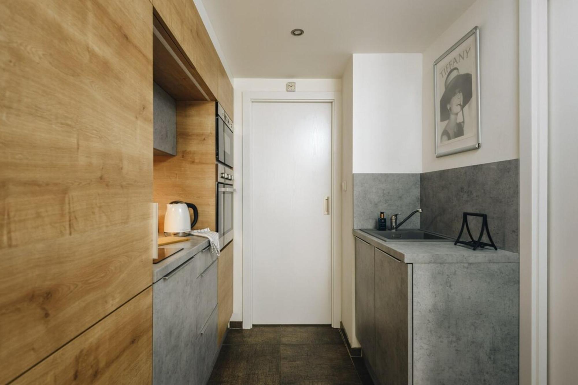 Cozy & Comfortable Apt Walking Anywhere You Want Sen Praha Eksteriør bilde